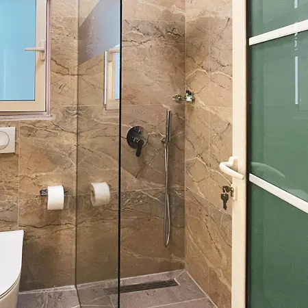 Ruko Boutique 格勒姆