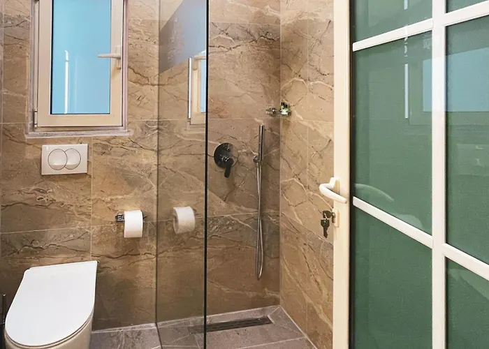 Ruko Boutique Golem (Tirana)