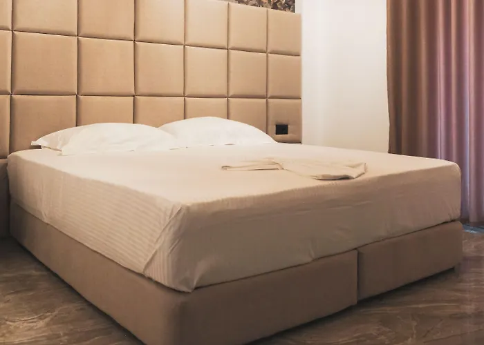 Ruko Boutique Golem (Tirana)