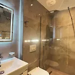 Ruko Boutique 格勒姆