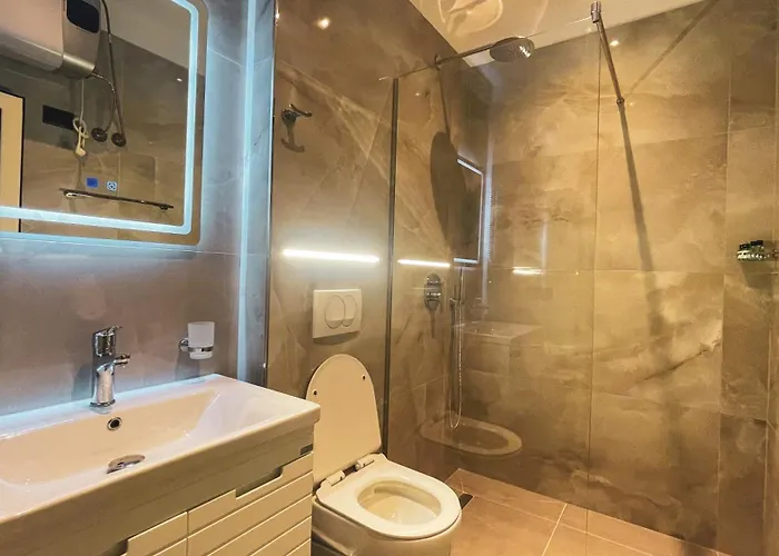 Ruko Boutique 4* Golem (Tirana)